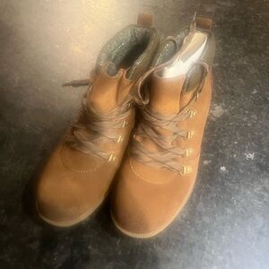 Earth Origins Phoebe Ankle Boots